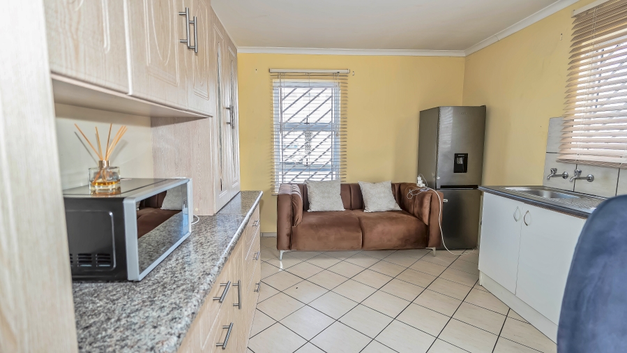 1 Bedroom Property for Sale in Sunset Glen Western Cape
